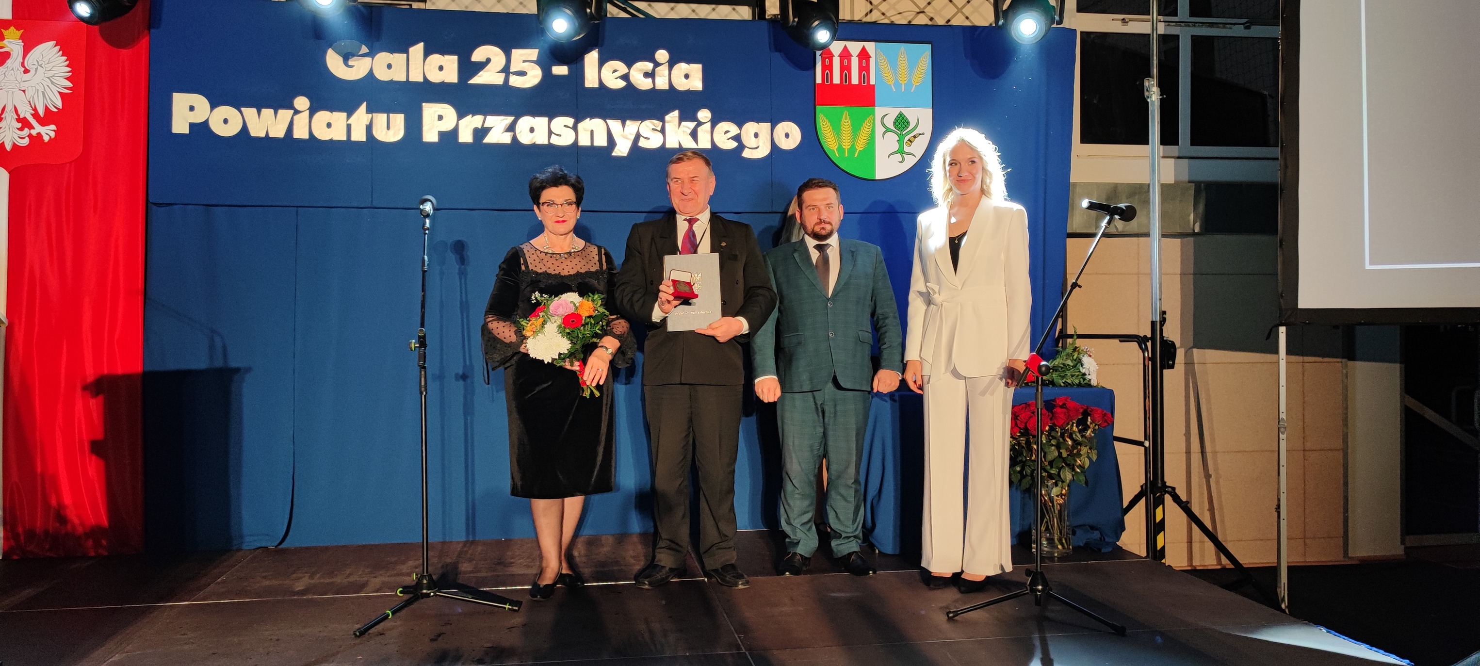 Przedstawiciele Marszałka Adama Struzika przyjęli medal Gloria Prasnensis Terrae